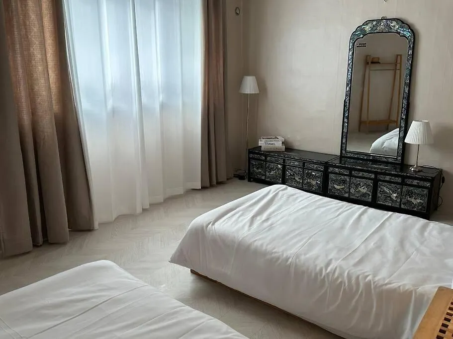 Villa Mokdong Rodeo 3 Room Seoul